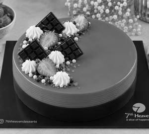 Chocolaty strawberry exotic cakes