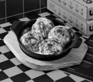 Pull Me Apart Cheesy Garlic Bread (4 Pcs)