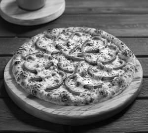 Indian Spicy Paneer Pizza 8 Inchi