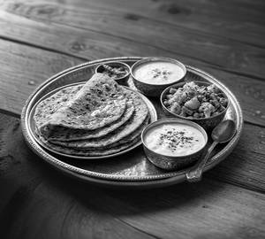 Damodar Thepla Meal