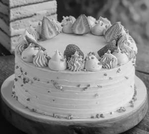 Strawberry Ordinary Cake (500gm)