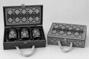 Handle Dryfruit 3 Jar Box.