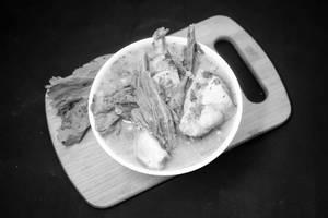 Boiled Chicken With Lai Xak