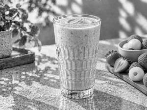 Lychee & Strawberry Shake