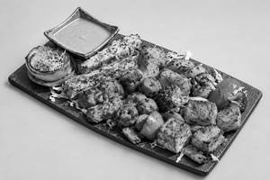 Sampoorn Special Tandoori Platter