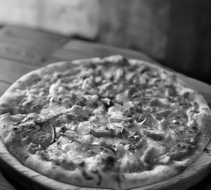 Chicken Barbeque Pizza