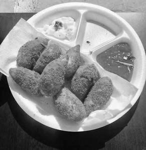 Kurkure veg momos [5 pieces]