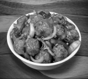 Veg Gravy Momos ( 6 Pcs)