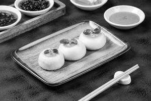 Spicy Cottage Cheese Korean Bao Bun
