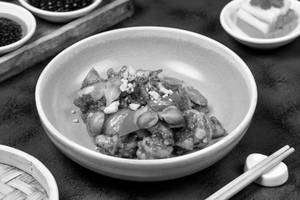 Shanghai Prawns Oriental Peanut Sauce