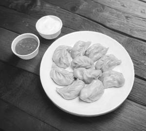 Paneer Steam Butter Momos 8-Pcs