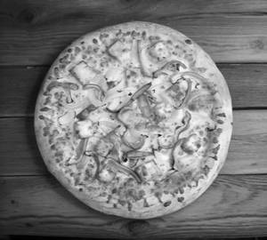 Deluxe Veg Pizza