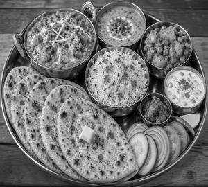 Handi Paneer Thali