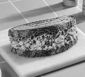 Mashed chickpea sandwich