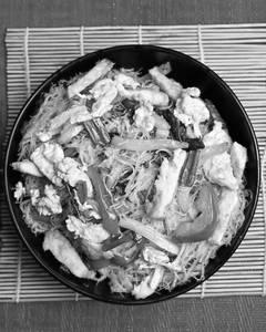 Singapore Rice Noodles (Chicken)