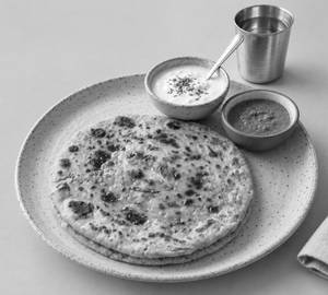 2 Pcs Onion Paratha With Curd