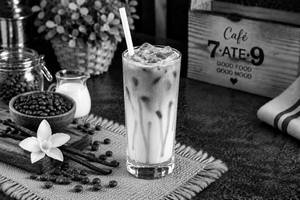 Vanilla Iced Latte