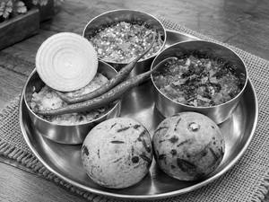 Litti Chokha With Ghee [2 Pcs Per Plate]
