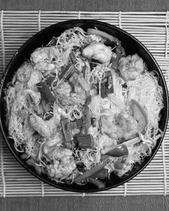 Singapore Rice Noodles (Seafood)