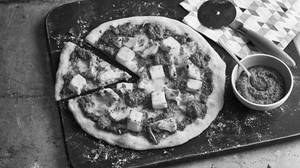 Paneer Pesto Pizza