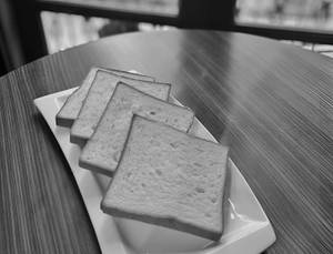 White Bread (4 Slices)