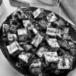 Paneer / Mushroom In Black Pepper Sauce