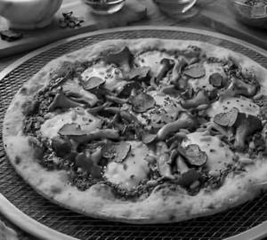 Ny [New York] Mushroom & Truffle Oil Pizza