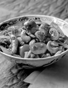Cashew n mushroom manchurian