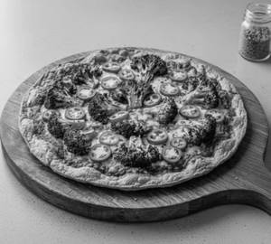 Grilled Broccoli Pizza