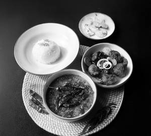 Palak Dal Rice & Chicken Kebab Combo
