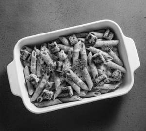 Grilled Chicken Penne Pasta With Green & White Souce