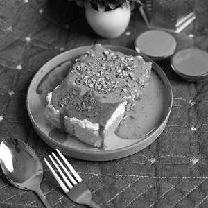 Qashtoota (pistachio Lotus)
