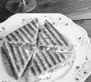 Mixed Veg Mayonnaise Sandwich