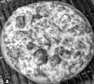 Tandoori paneer pizza