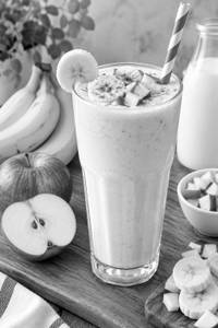 Banana Apple Shake