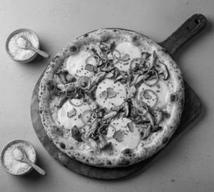 Naples Sourdough Truffle Chicken & Wild Mushroom Pizza