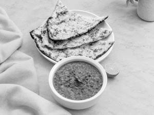 Dal Makhani With Baby Naan