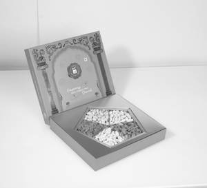 5 Partition Dryfruits Box