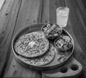 2 Pc Gobi Paratha with nimbu  sikanji