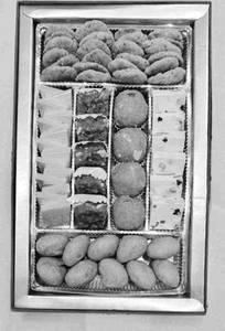 FOUR PLUS TWO BOX