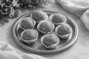 Ghee Besan Laddu