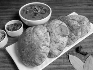 Poori Chola (4pcs Poori)