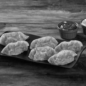 Classic Chicken Momos