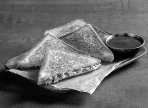 Makhani Cheese Melt Sandwich (2pcs)
