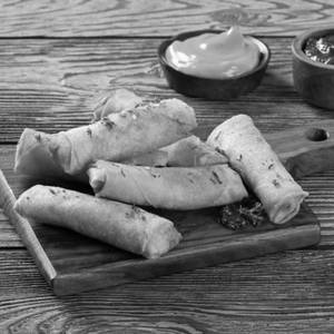 Classic Chicken Spring Roll- 6 pcs