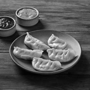 Spicy Veg Momos