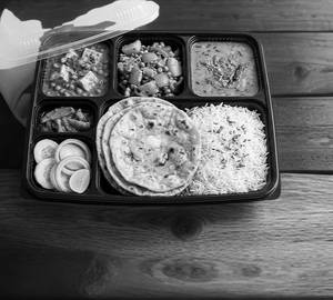 Special Deluxe Thali