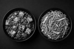 Chilli Paneer With Veg Chowmein