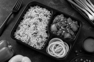 Basanti Pulao And Chilli Chicken Combo