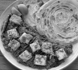 Lacha Paratha+chilli Paneer (2pcs+3pcs)